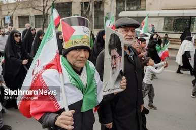 گزارش تصویری | خروش انقلابی نمازگزاران جمعه مشهد در محکومیت جنایات رژیم صهیونیستی و آمریکا