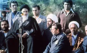 فیلم/اولین سخنان حضرت امام خمینی(ره) در بدو ورود به ایران در روز ١٢بهمن
