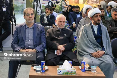 گزارش تصویری | آیین رونمایی از ۷ دستخط رهبر شهید در غباروبی‌های مضجع منور رضوی