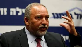 لیبرمن: ۲۰۰ هزار شهرک&zwnj;نشین در اسرائیل آواره شده اند