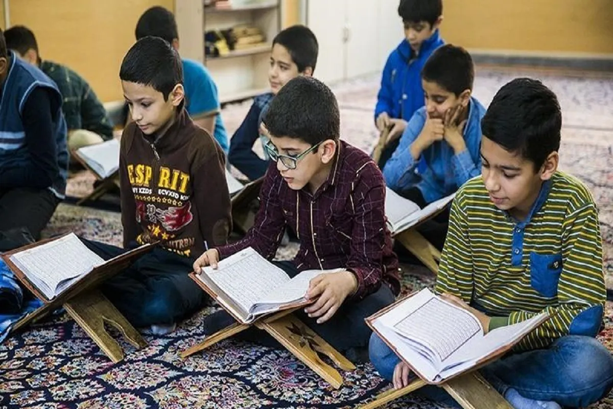 راه‌اندازی ۲۰۰ مدرسه حفظ قرآن تا پایان سال ۱۴۰۴ | تهیه ۳ عنوان کتاب با محوریت نماز برای دانش‌آموزان