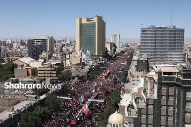 گزارش تصویری رویترز از مراسم باشکوه تشییع و خاکسپاری رهبر شهید در مشهد