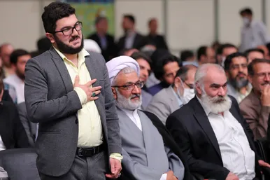 دیدار شاعران و اساتید ادبیات فارسی با رهبر انقلاب