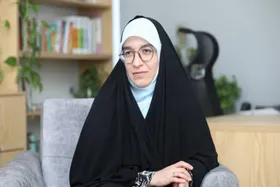 محدثه پیرهادی دبیر پانزدهمین جشنواره فیلم ١٠٠ شد