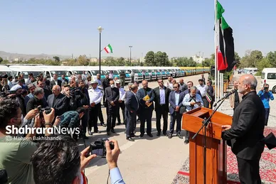 رونمایی از ١۵٠ دستگاه ون و اتوبوس با حضور وزیر کشور در مشهد
