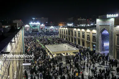 دعا برای سلامتی رئیس جمهور در حرم مطهر رضوی