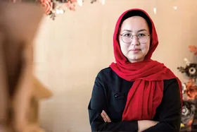 گفتگو با فرشته رضایی فعال اجتماعی مهاجر و مبتلا به بیماری &laquo;دیستروفی&raquo;