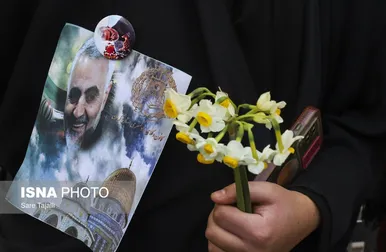 عکس‌هایی از مراسم سالگرد شهادت حاج قاسم سلیمانی در گلزار شهدای کرمان