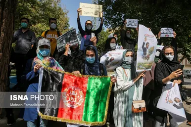 تجمع افغانستانی‌های مقیم تهران و مشهد در مقابل کنسولگری پاکستان