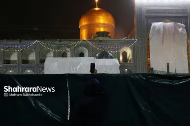 شب عید مبعث در حرم مطهر رضوی