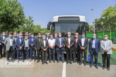 رونمایی از نخستین اتوبوس برقی کشور در مشهد