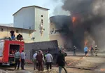 آتش سوزی ۸ ساعته در «پترو پالایش گهر» | ۱ یک میلیون و ۲۰۰ هزار لیتر مواد بنزینی طعمه حریق شد