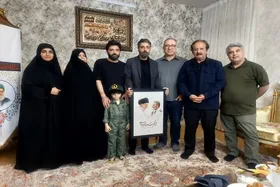 &laquo;مجید مجیدی&raquo; به دیدن خانواده شهید سپهبد موسوی رفت