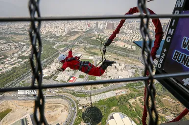 افتتاح بلندترین سکوی بانجی جامپینگ دنیا