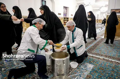 ضیافت افطار در حرم مطهر رضوی