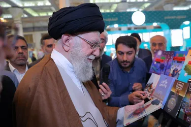 تصاویری از بازدید رهبر معظم انقلاب از نمایشگاه کتاب تهران (۲۴ اردیبهشت ۱۴۰۳)