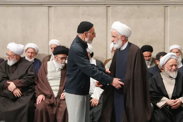 رهبر معظم انقلاب: رژیم صهیونیستی، سیلی اقدام در سوریه را خواهد خورد | فعالیت‌های وسیع زیر ساختی بخش شیرین اقتصاد است + فیلم و تصاویر