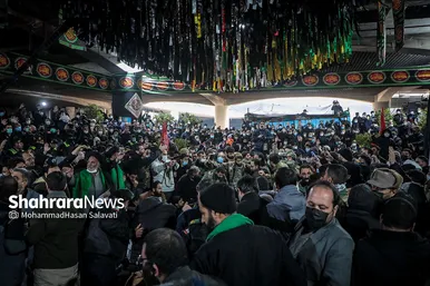 مراسم تدفین پیکر ۳ شهید گمنام در میدان شهدا مشهد