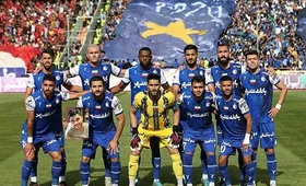یک دروازه&zwnj;بان خارجی در راه استقلال