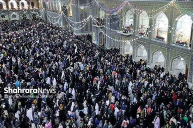تحویل سال ۱۴۰۲ در حرم مطهر امام رضا (ع)