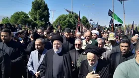 حضور رئیس&zwnj;جمهور در جمع عزاداران حسینی در بیرجند + فیلم