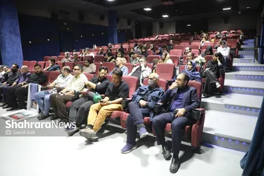 گزارش تصویری | مراسم رونمایی از مستند «شنا در غم» و هشت فیلم کوتاه دیگر در سینما اطلس مشهد