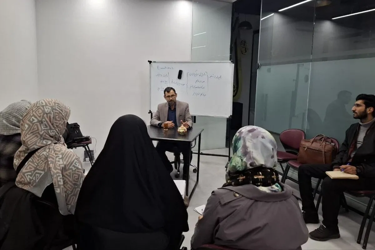 گزارشی از هفتمین نشست مثنوی‌کاوی با کودکان؛ مهارت خویشتن‌آگاهی