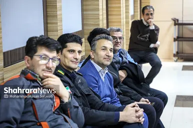 تماشای مسابقه فوتبال ایران و ژاپن در موسسه شهرآرا
