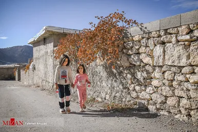 زندگی در سی سخت یک سال پس از زلزله