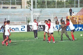 قاب خاطره | عکسی جالب از حضور تیم فوتبال پرسپولیس در مشهد