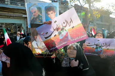  راهپیمایی مردم مشهد در محکومیت حمله تروریستی کرمان