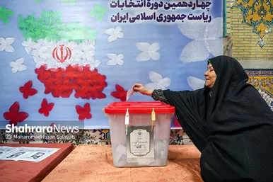 عکس‌هایی از مرحله دوم انتخابات چهاردهمین دوره ریاست‌جمهوری در مشهد (۳)
