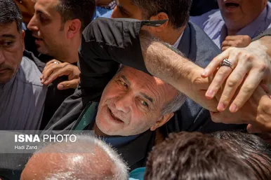 عکس‌هایی از پزشکیان و جلیلی پای صندوق رای در مرحله دوم انتخابات