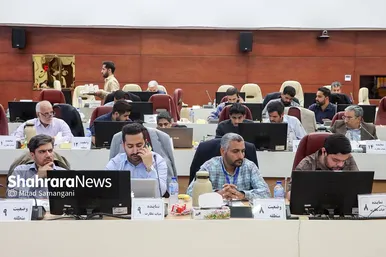 عکس‌هایی از دور دوم انتخابات ریاست جمهوری در مشهد (۵)