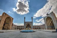 آغاز فرآیند مرمت یکی از گنبد‌های مسجد جامع اصفهان (۳۰ تیر ۱۴۰۴)