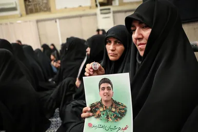 گزارش تصویری | سخنرانی رهبر معظم انقلاب در مراسم عزاداری شهادت امام رضا(ع)