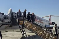 بازدید نایب رئیس مجلس از فرودگاه مهرآباد تهران | نیکزاد: به زودی پروازها از سرگرفته می‌شود