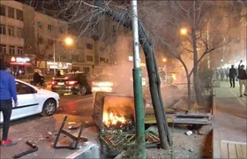 ویدئو| تصاویری از تخریب اموال عمومی و دولتی توسط اغتشاش&zwnj;گران
