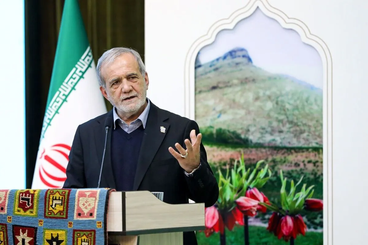 پزشکیان در شهرکرد: نمی‌گذاریم برخی با دلار‌های دولتی و پول متعلق به مردم سود‌های کلان ببرند