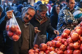 نظارت بر قیمت&zwnj;ها و کنترل بازار مشهد در آستانه شب یلدا (۱۶ آذر ۱۴۰۳)