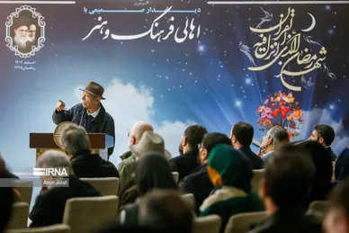 عکس‌هایی از افطاری رئیس جمهور با بازیگران