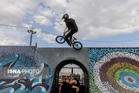گزارش تصویری | ورزش&zwnj;های خیابانی؛ دوچرخه سواری BMX در جنوب تهران