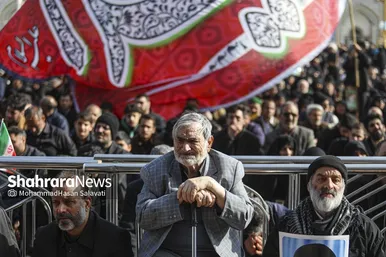 گزارش تصویری | عزاداری شهادت رهبر معظم انقلاب اسلامی، در حرم امام‌رضا(ع) - ۱