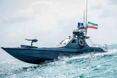 زنبور‌های مرگبار خلیج‌فارس | چگونه تاکتیک حمله زنبوری، تنگه هرمز را مسدود می‌کند؟ + اینفوگرافی