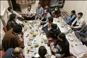درباره افطار رئیس&zwnj;جمهور با دانشجویان افغانستانی در خوابگاه دانشگاه خوارزمی کرج + تصاویر