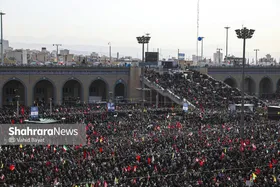 ویدئو | پرچم گردانی &laquo;لثارات الحسین&raquo; در مراسم وداع با رهبر شهید در مصلی تهران