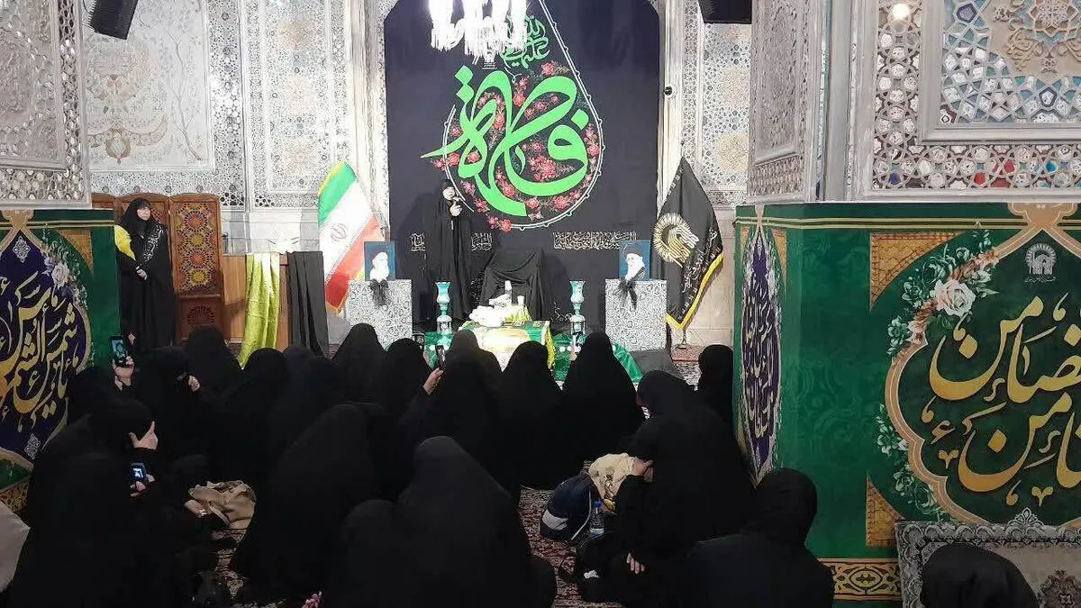 استقبال باشکوه از بانوان خادم عتبه کاظمیه در حرم مطهر امام رضا(ع)