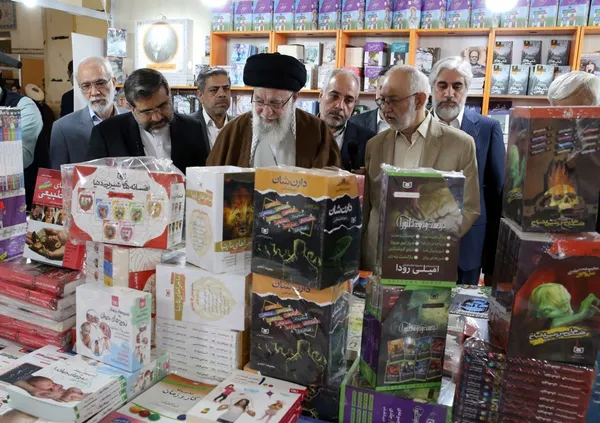 بازدید رهبر معظم انقلاب از نمایشگاه کتاب تهران (۲۴ اردیبهشت ۱۴۰۳)