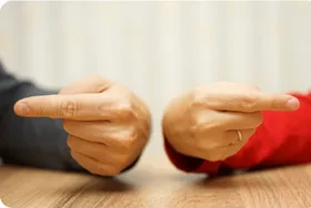 دعوای تکراری زوجین، نشانه یک &laquo;الگوی ارتباطی معیوب&raquo; | راهکار چیست؟