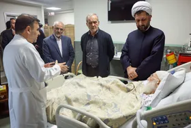 عیادت پزشکیان از آیت&zwnj;الله نوری همدانی
